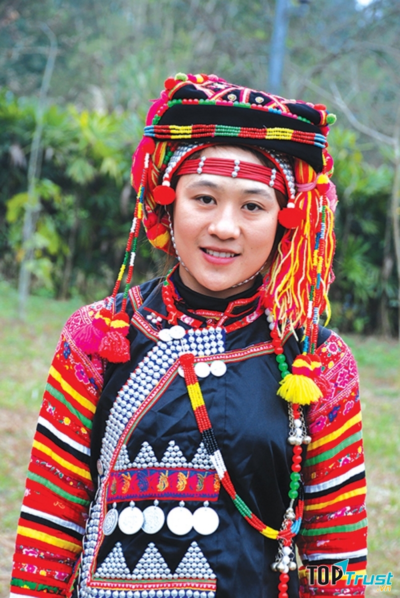 Nữ phục Hà Nhì Hoa