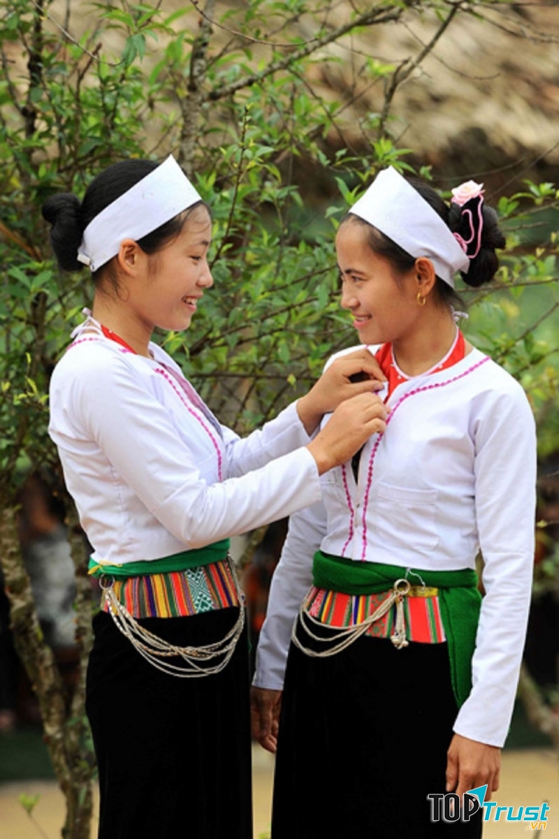 Trang phục của phụ nữ Mường thường nhật