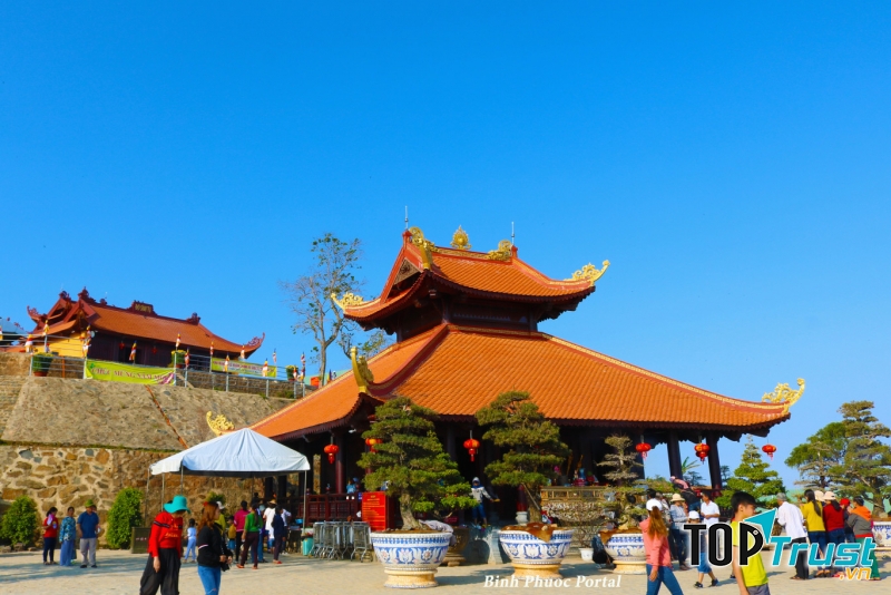 Điểm đến trên Núi Bà Rá - Bình Phước