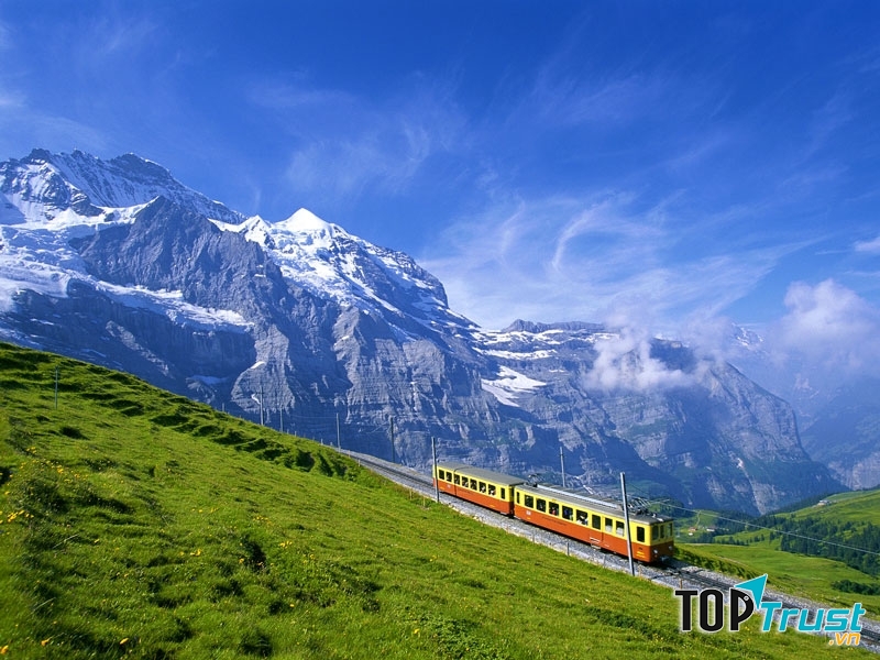 Đỉnh núi Jungfrau được mệnh danh là nóc nhà của Châu Âu