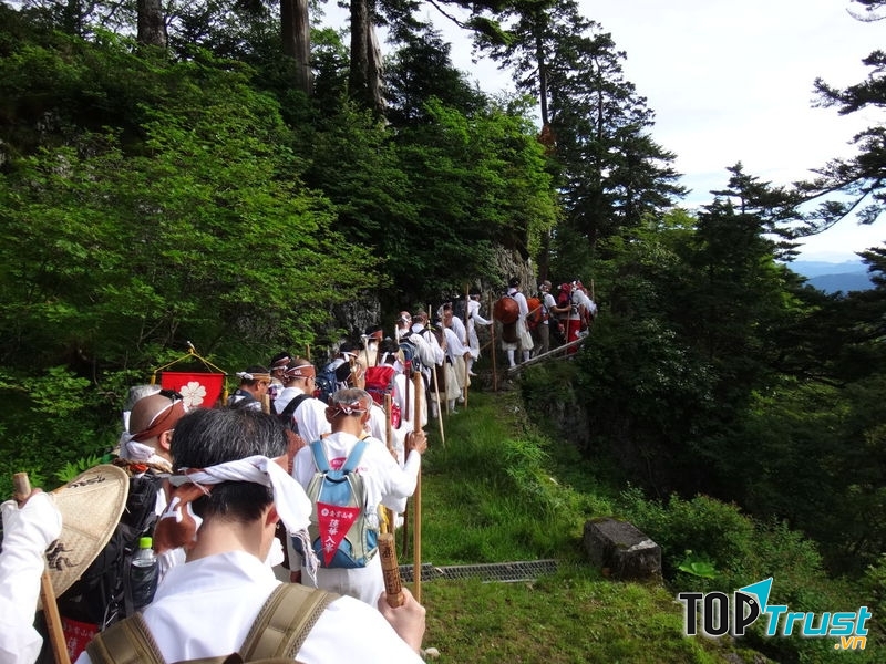 Núi Omine - địa điểm ban hành lệnh cấm với phụ nữ