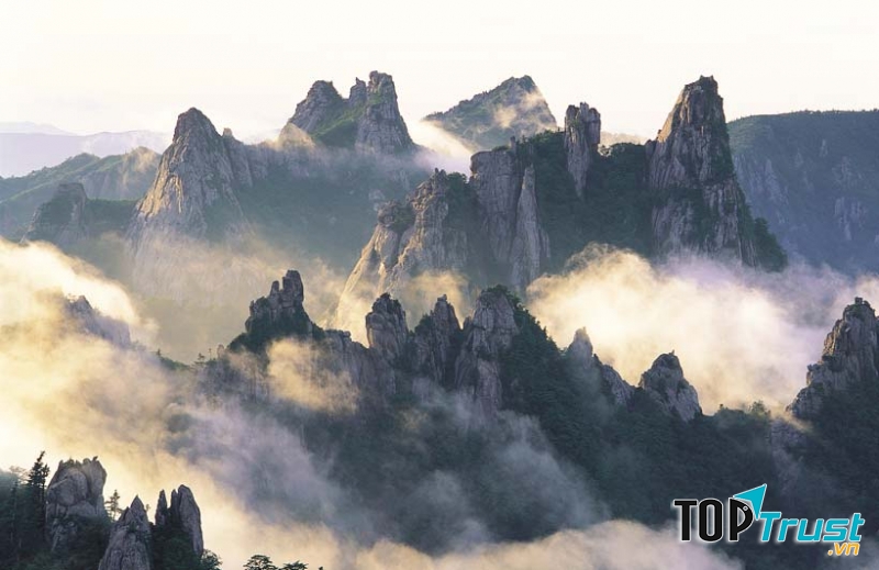 Vẻ đẹp của núi Songnisan