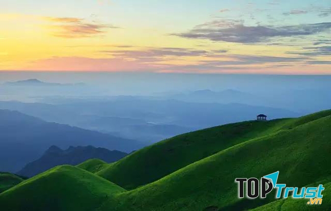 Vẻ đẹp thơ mộng đến huyền ảo, là điểm đến cho các cặp tình nhân hẹn hò.