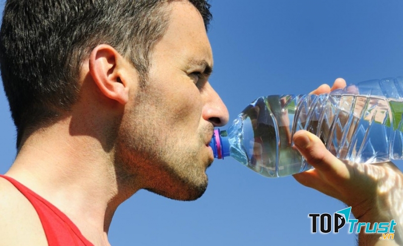 Uống nhiều nước làm da sáng đẹp, cải thiện số lượng và chất lượng tinh trùng