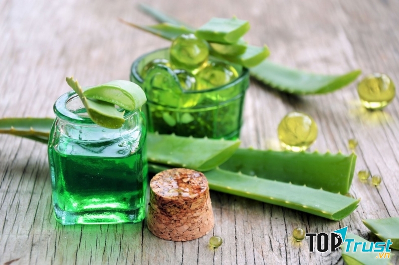 Trị rạn da bằng nước cốt chanh và gel lô hội