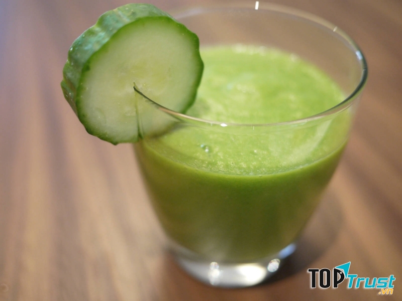 Trị rạn da bằng nước cốt chanh và nước ép dưa chuột