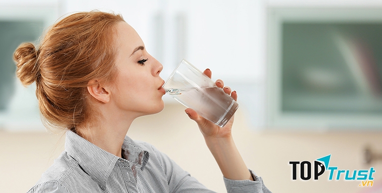 Nước - đánh tan cảm giác thèm ăn