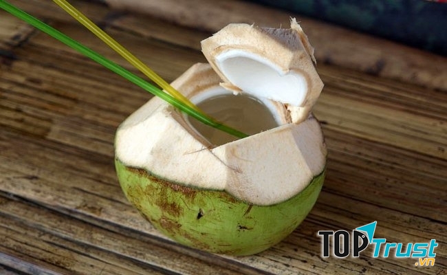 Nước dừa nóng (bắt đầu chuyển dạ)
