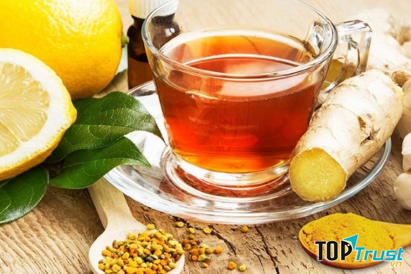 Gừng và đường đỏ sẽ làm ấm cơ thể bạn lên, giúp bạn khỏe hơn và đẩy lùi cảm cúm.