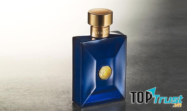 Nước hoa Dylan Blue của Versace