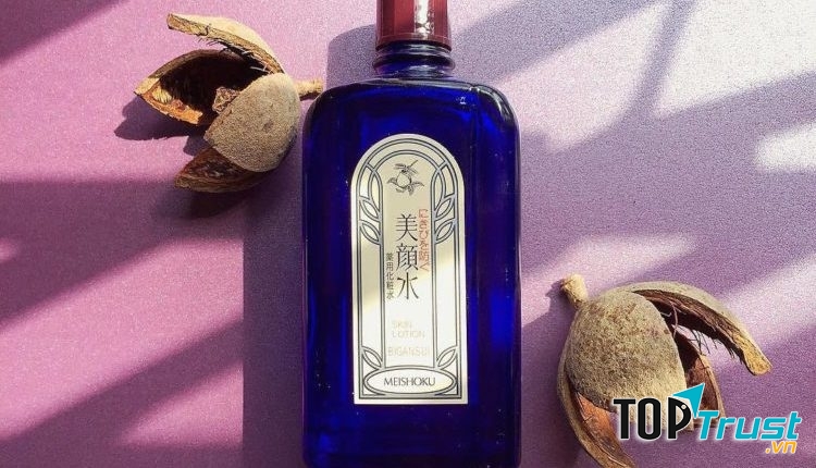 Thành phần ﻿lotion dạng nước dễ dàng thẩm thấu nhanh vào bên trong da
