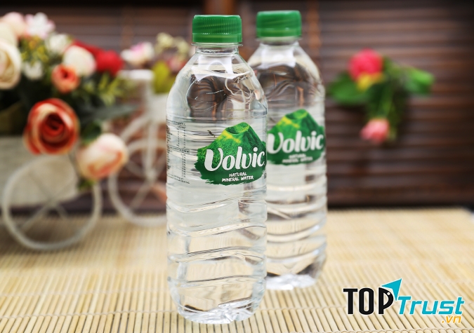 Nước khoáng Volvic