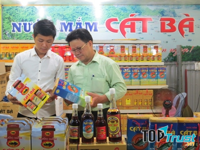Nước mắm Cát Bà