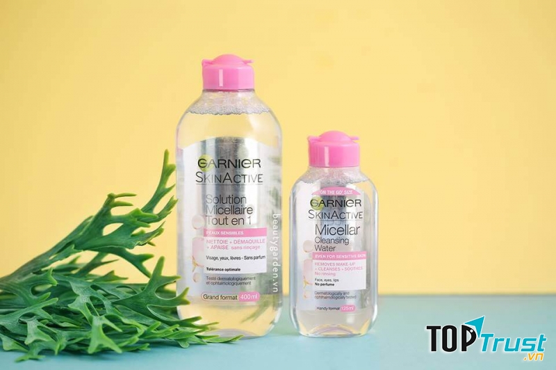 Chỉ cần dùng 1-2 lần là sạch ngay lớp makeup dày trên mặt.