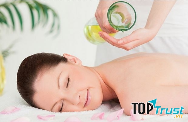 Làn da khô sẽ mềm mại hơn nhờ tinh dầu thầu dầu