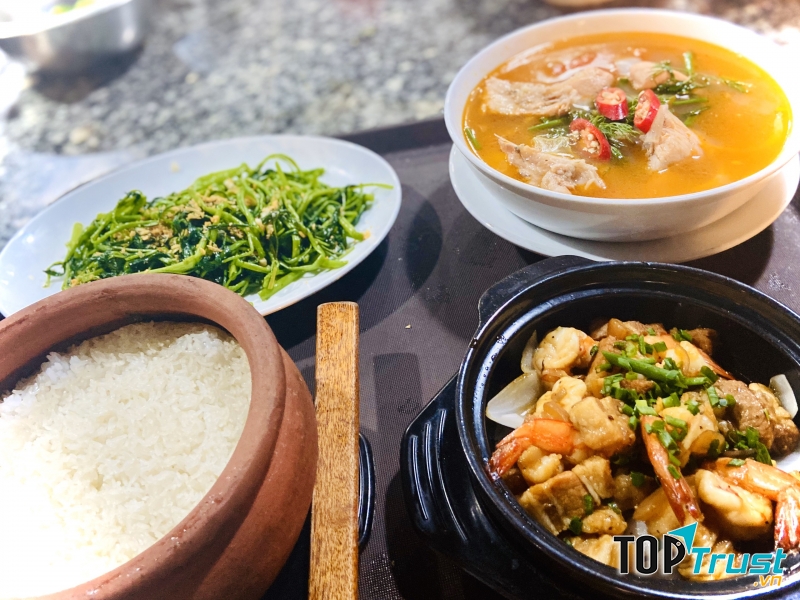 Nướng và Niêu Đại Việt