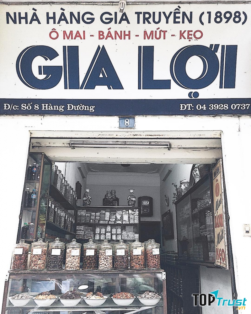 Cửa hàng ô mai Gia Lợi