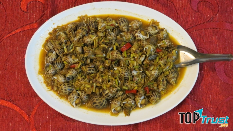 Ốc hương xào me
