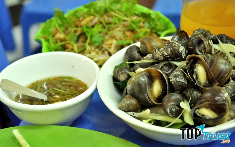 Ốc luộc