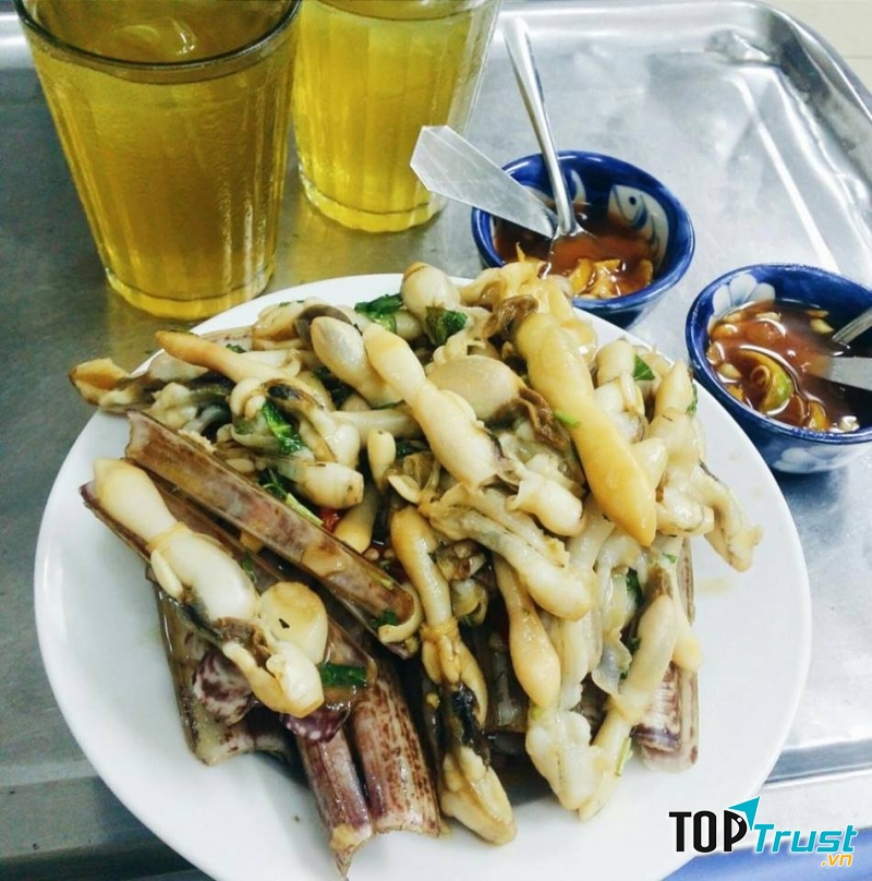 Ốc móng tay xào me