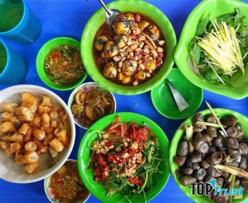 Ốc Ngọc Loan