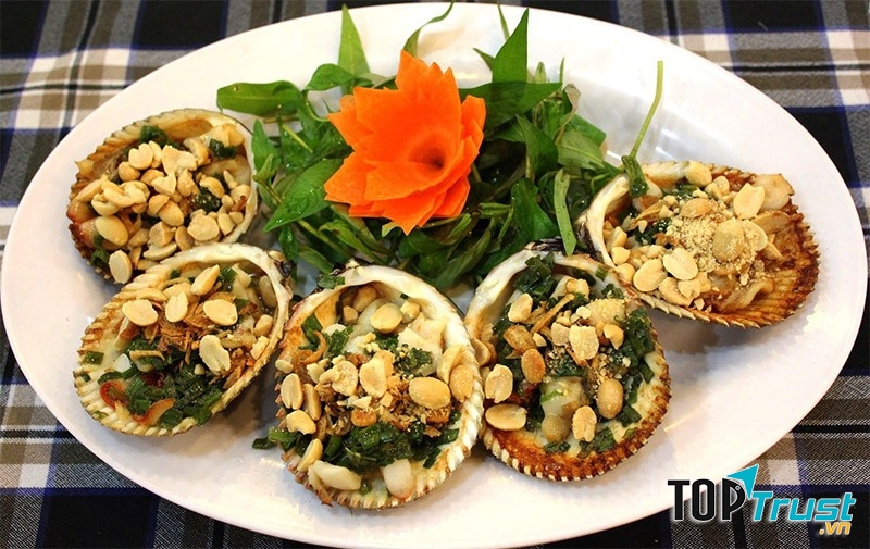 Giá cả tại đây rất phải chăng nhưng luôn đảm bảo chất lượng từ hương vị món ăn cho tới cách phục vụ