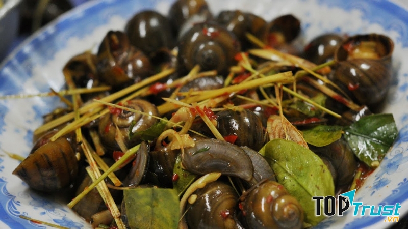 Ốc xào cay