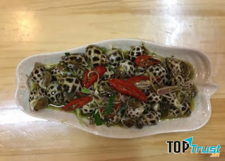 Ốc Xào Lục Thạch