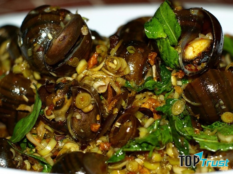 Ốc xu núi Bà xào xả