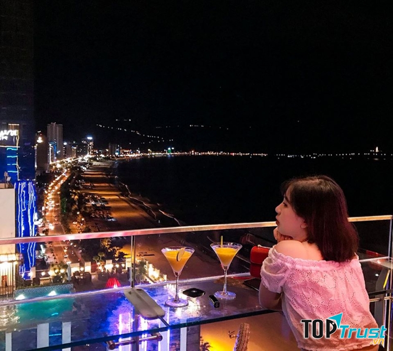 Ocean SKy Bar Đà Nẵng