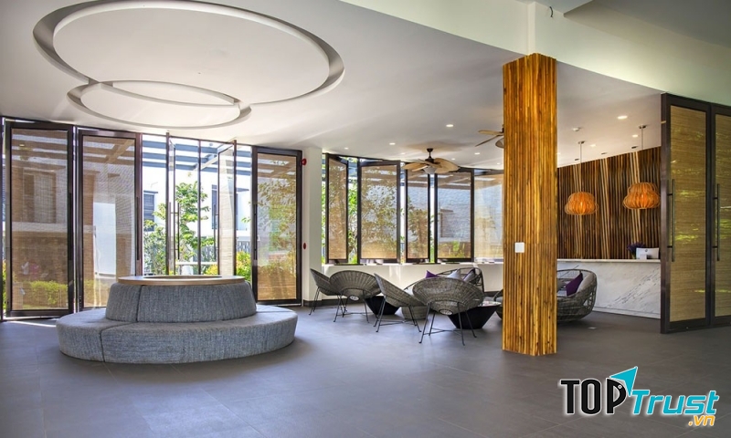 Oceanami Villas & Beach Club