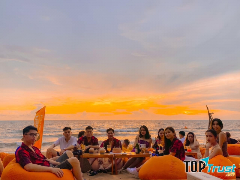 OCSEN Beach Bar & Club