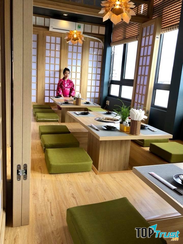 Đây quả là một nơi hoàn hảo để bạn khám phá đất nước Nhật Bản, từ ẩm thực, cung cách phục vụ, không gian đến âm nhạc