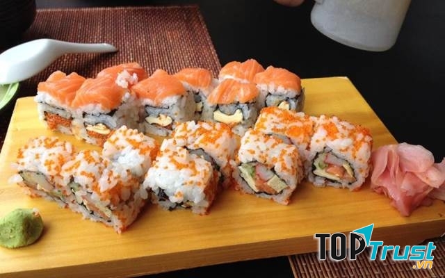 Những món sushi được trang trí bắt mắt