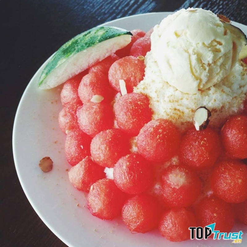 Vinh’s Milk Tea & Bakery