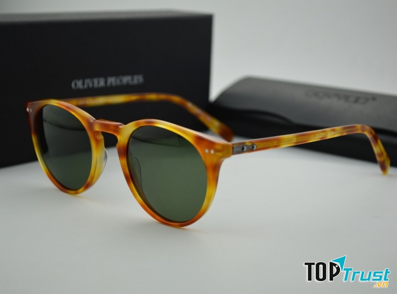 Oliver Peoples