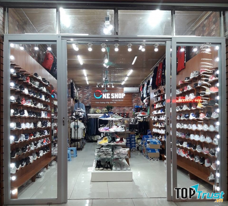 Không gian trưng bày tạiONE SHOP