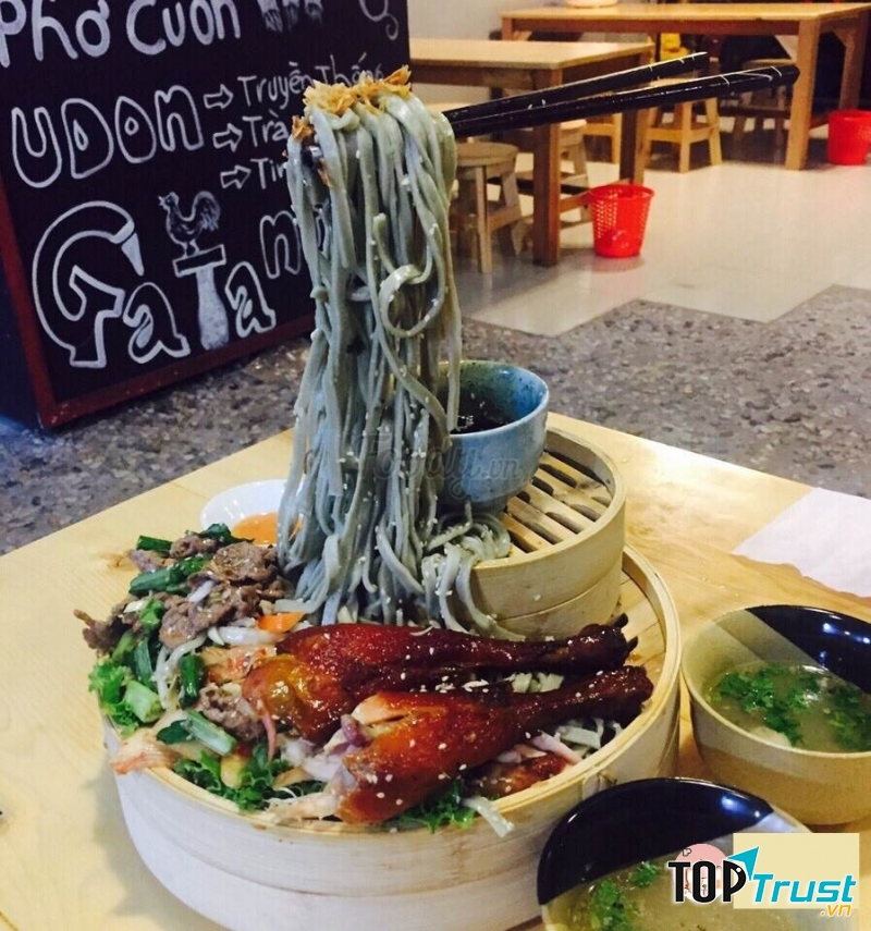 Mỳ bay và gà ta nướng Lu