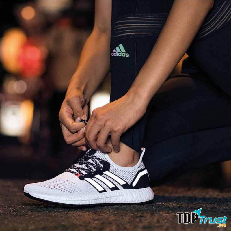 Tại OSS, mọi nhu cầu tìm kiếm đều sẽ được đáp ứng, từ một đôi giày với ứng dụng riêng dành cho running, training, trekking hay đơn giản chỉ để sử dụng hằng ngày