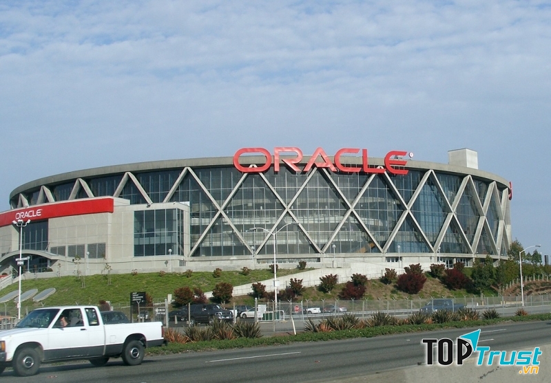Doanh thu của Oracle là 38,8 tỷ đô la Mỹ (2015)
