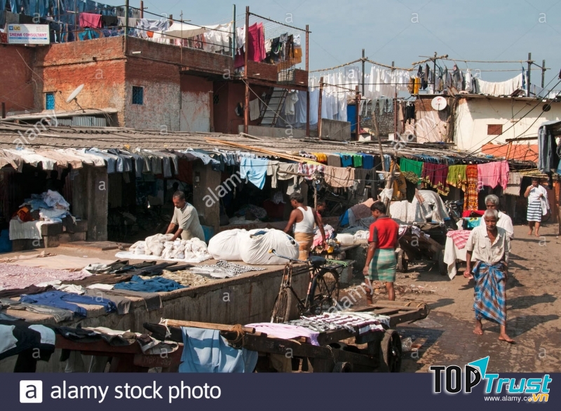 Orangi Town ở Pakistan là một trong những khu ổ chuột lớn của châu Á