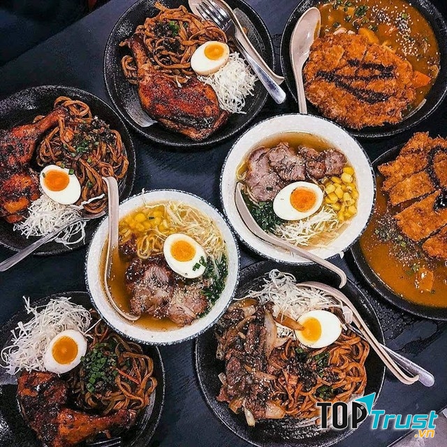 Osaka - Cơm thố Nhật Bản