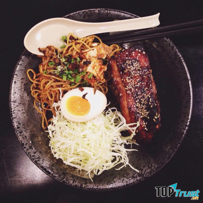 Osaka - Cơm thố Nhật Bản