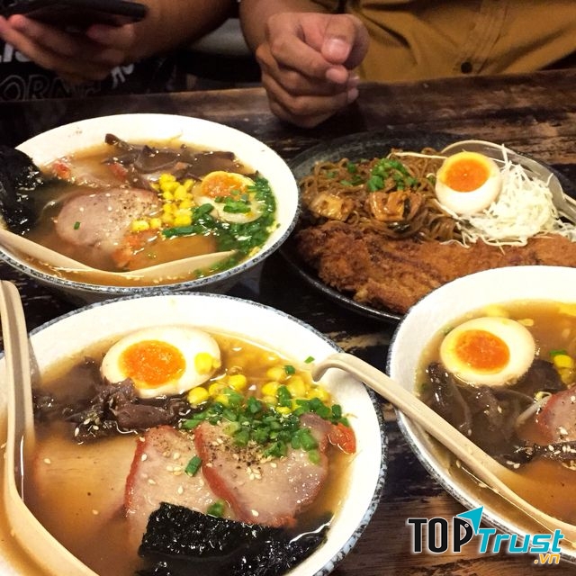 Menu tại quán Osaka