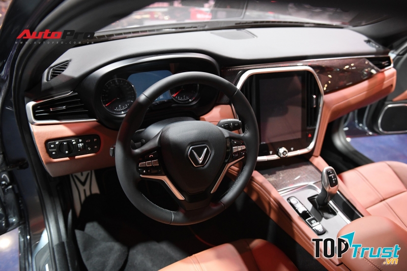 Nội thất sedan VinFast LUX A2.0 sang trọng và hiện đại