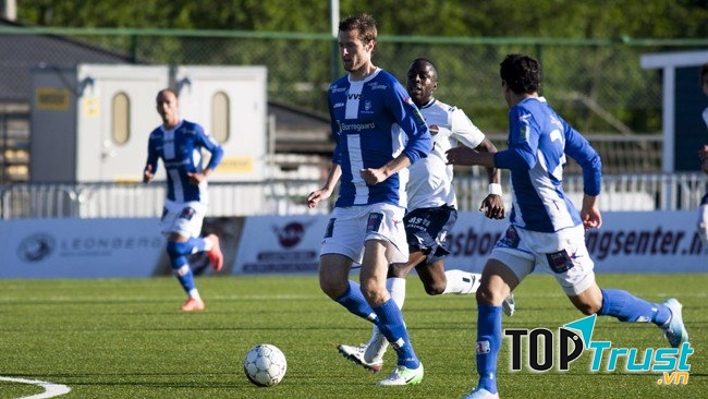 Tiền đạo Oyvind Hoas