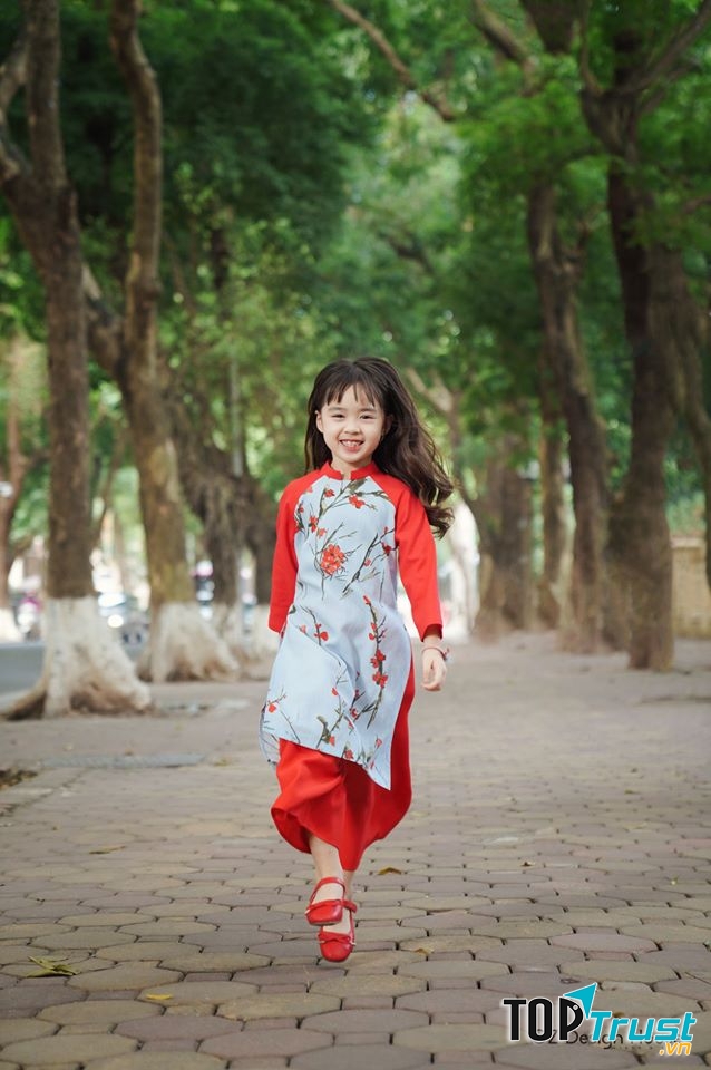 Áo dài cách tân tại Oz design house