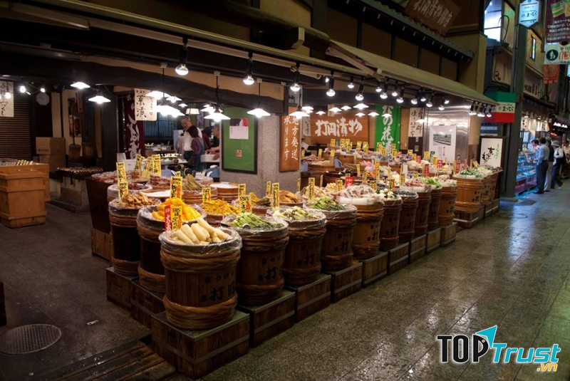 Buffet Nhật hấp dẫn tại nhà hàng