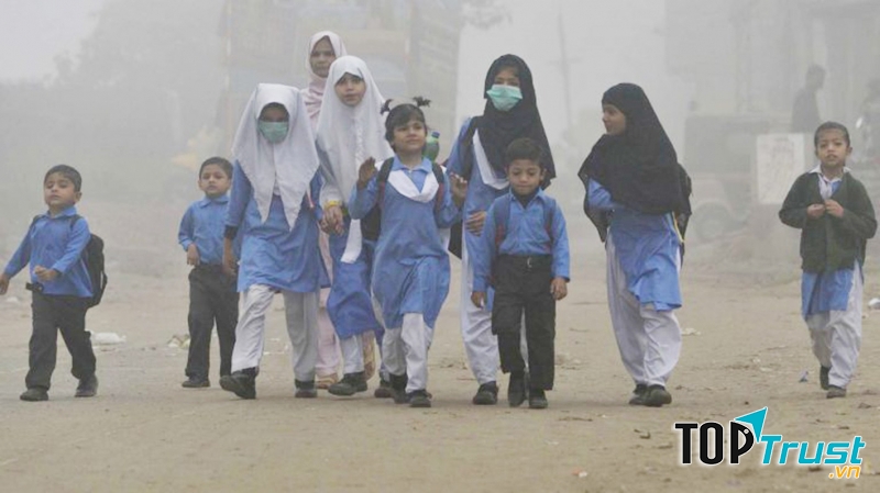 Khoảng hơn 250.000 trẻ em Pakistan tử vong mỗi năm bởi bệnh thương hàn, bệnh lỵ, dịch tả và bệnh viêm gan.