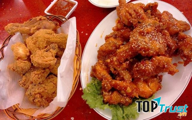 Món ăn Hàn Quốc của nhà hàng